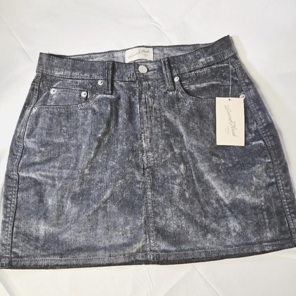 Universal‎ Thread Size 4 Skirt Bluish Gray